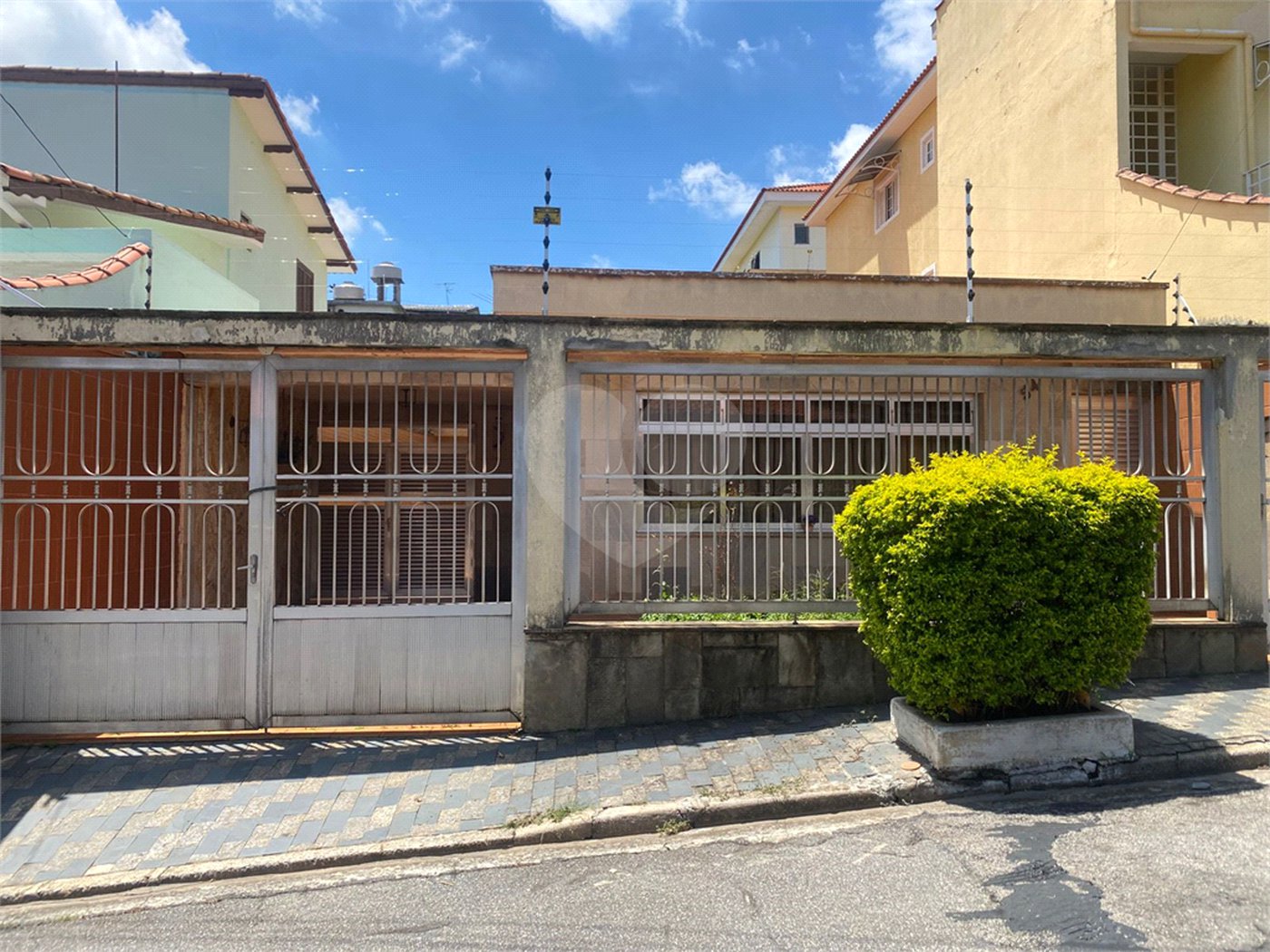 Casa à venda com 2 quartos, sendo 1 suíte, em Vila Rosália, Guarulhos, SP