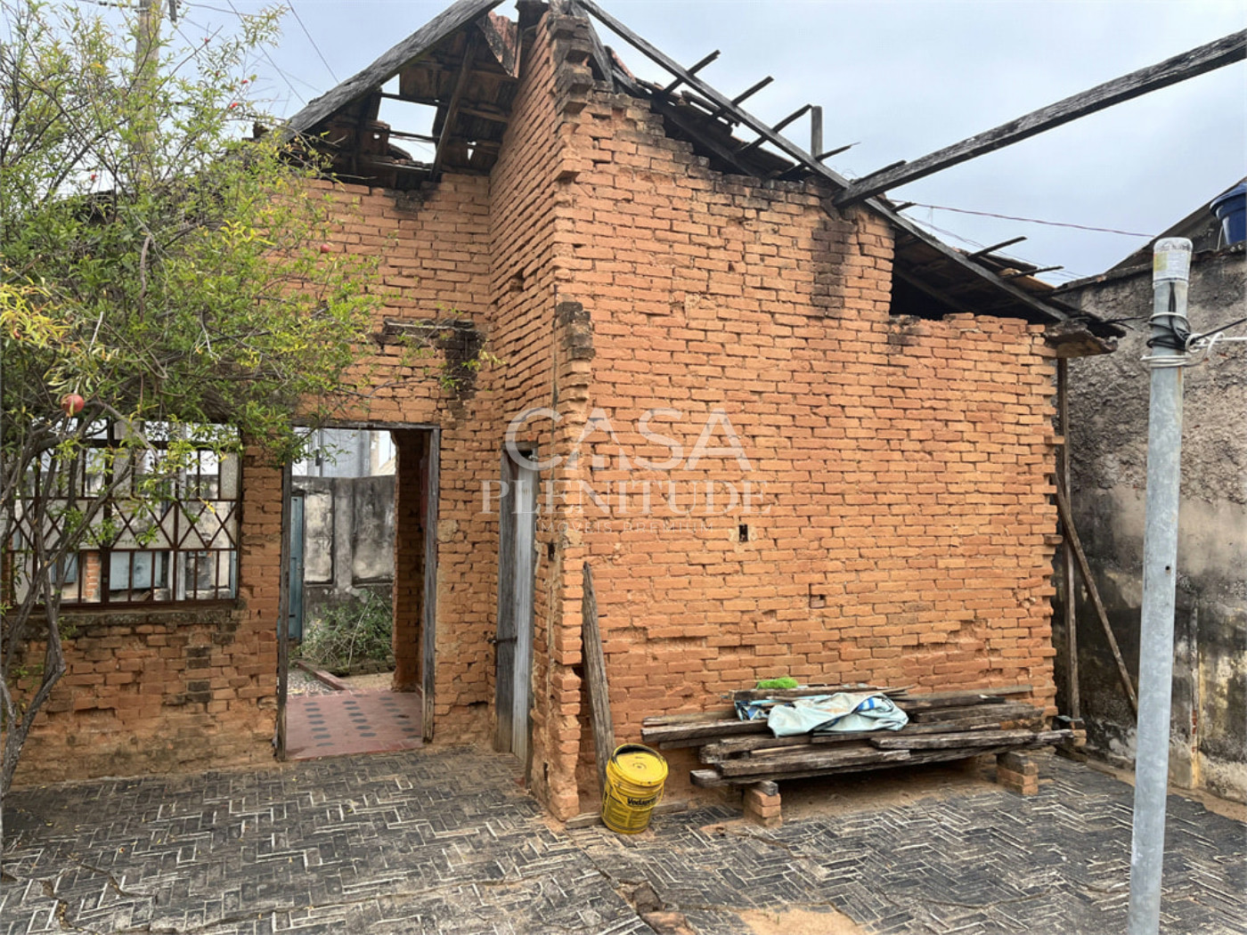 Casa Térrea à venda com 1 suíte em Vossoroca, Votorantim, SP