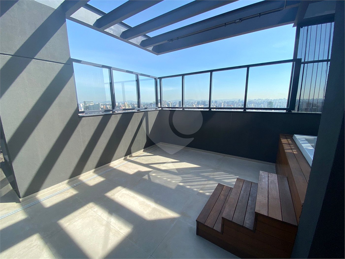Apartamento à venda com 3 suítes em Jardim das Acácias, São Paulo, SP