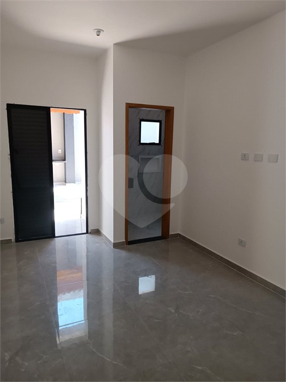 Casa à venda com 3 quartos, sendo 1 suíte, no condomínio Residencial Jardins da Catalunha, Atibaia - SP