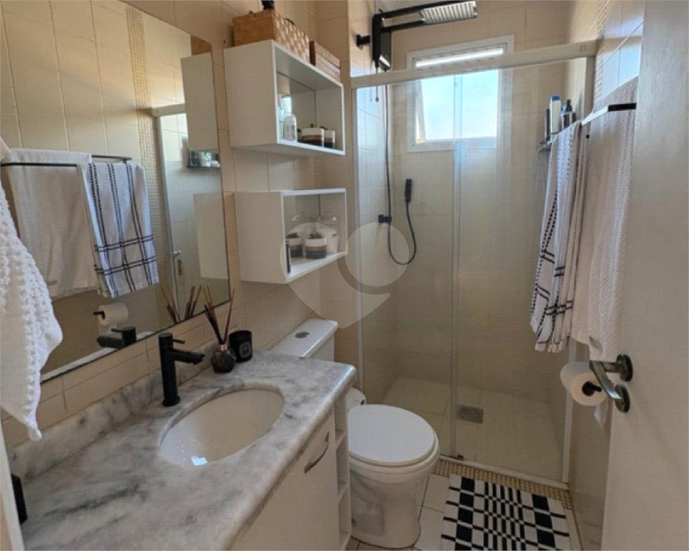 Apartamento à venda com 2 quartos em Jardim Leocádia, Sorocaba, SP