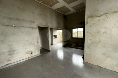 Casa à venda com 3 quartos, sendo 1 suíte, no condomínio Residencial Tivolli, Itapetininga - SP
