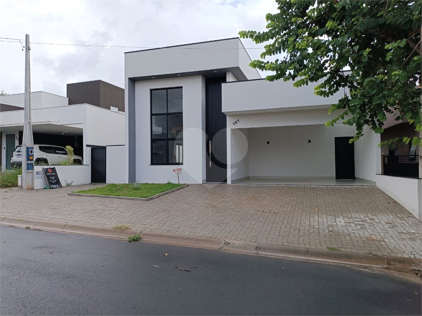 Casa à venda com 3 suítes no condomínio Lagos D Icaraí, Salto - SP