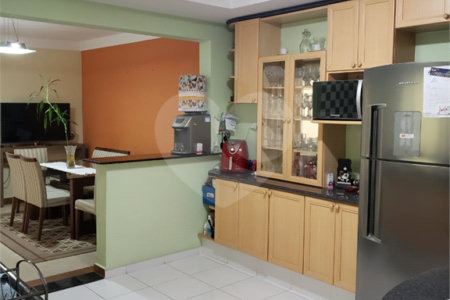 Casa à venda com 6 quartos, sendo 3 suítes, em Alto Ipiranga, Mogi das Cruzes, SP