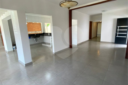 Casa à venda com 3 suítes no Centro, Vinhedo, SP