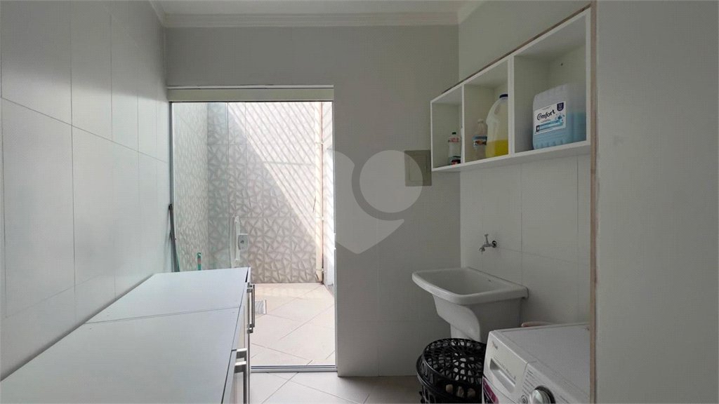 Casa à venda com 3 quartos, sendo 1 suíte,  no condomínio Jardim das Flores, Sorocaba - SP
