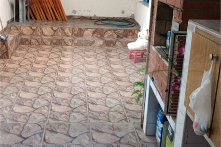 Casa à venda com 3 quartos, sendo 1 suíte,  em Parque Maria Domitila, São Paulo, SP