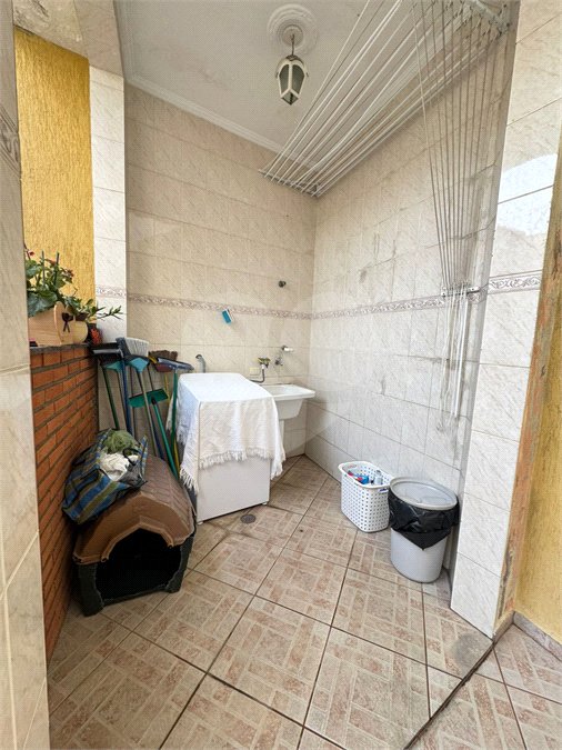 Casa à venda com 3 quartos, sendo 1 suíte, em Vila Constança, São Paulo, SP