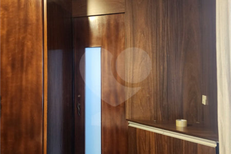 Sobrado à venda com 3 quartos, sendo 1 suíte, em Vila Paulicéia, São Paulo, SP