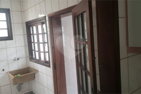 Sobrado à venda ou para alugar com 4 quartos, sendo 2 suítes, em Vila Congonhas, São Paulo, SP