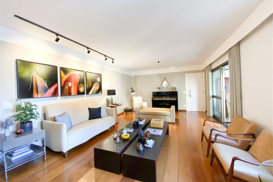 Apartamento à venda com 3 suítes em Morumbi, São Paulo, SP
