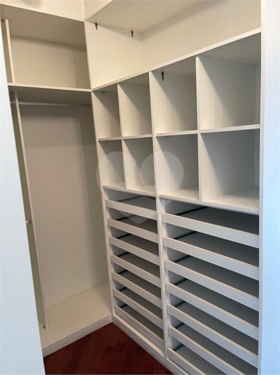 Casa à venda com 3 suítes no condomínio Quinta de Santo Antônio, São Paulo - SP