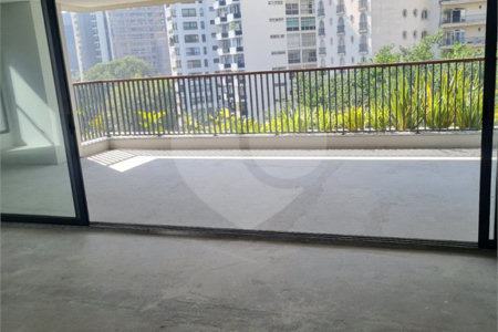 Apartamento à venda com 4 suítes em Cerqueira César, São Paulo, SP
