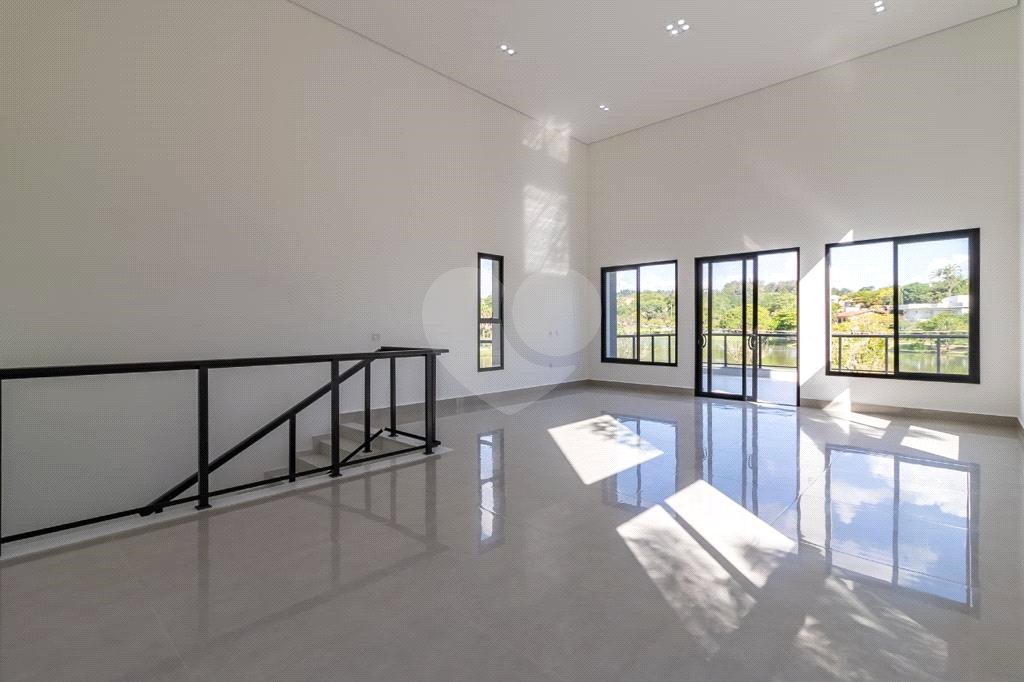 Casa à venda com 4 quartos, sendo 3 suítes, no condomínio Estância Marambaia, Vinhedo - SP