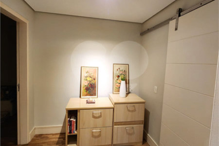 Apartamento à venda com 3 suítes em Vila Suzana, São Paulo, SP