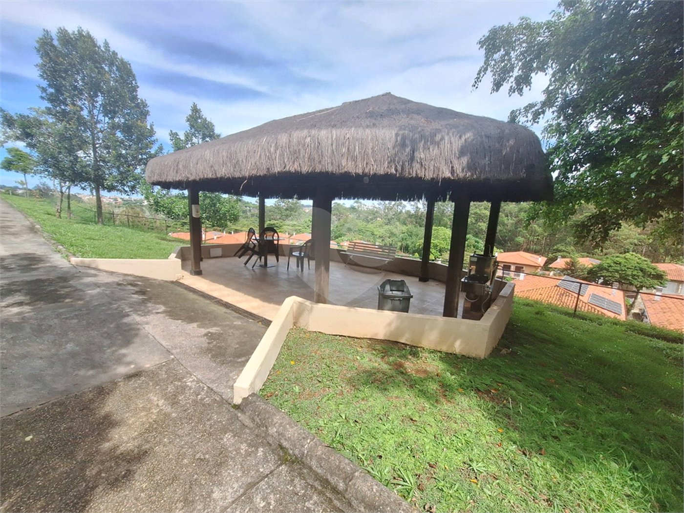 Casa à venda com 5 quartos, sendo 3 suítes,  no condomínio Vila Panamericana, São Paulo - SP