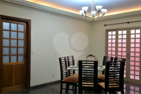 Casa à venda no Parque Fehr de 500m²