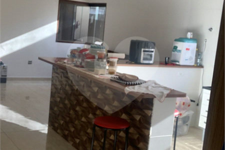 Excelente casa toda reformada e com otimo acabamento com churrasqueira e piscina