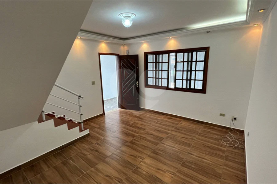 Sobrado à venda com 3 quartos em Vila Nova Cachoeirinha, São Paulo, SP