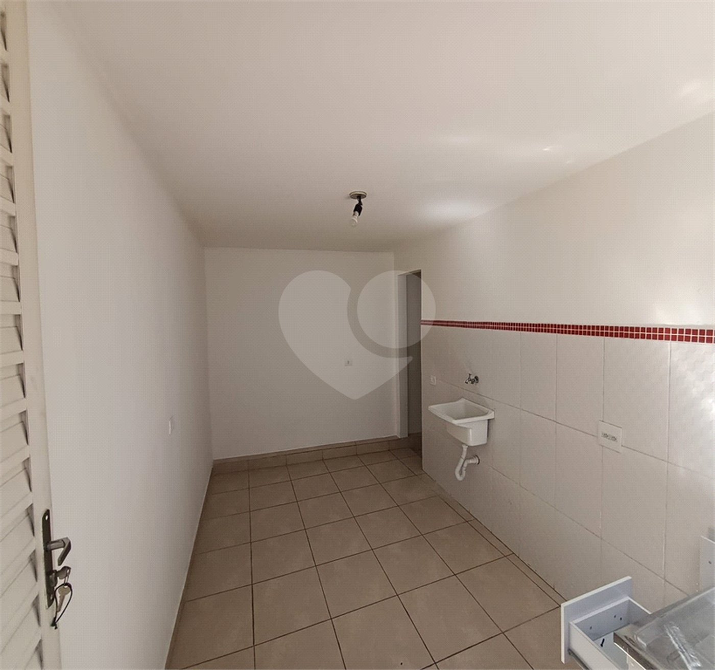 Casa para alugar com 1 quarto no condomínio Cond R Claudio Rodrigues Lopes, São Paulo - SP