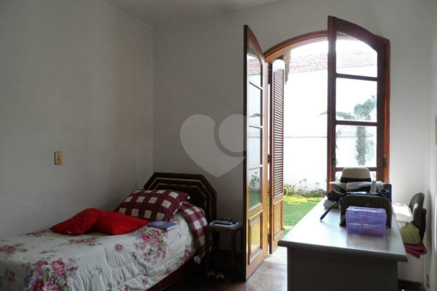 Casa Térrea à venda com 3 suítes em Jardim Franca, São Paulo, SP