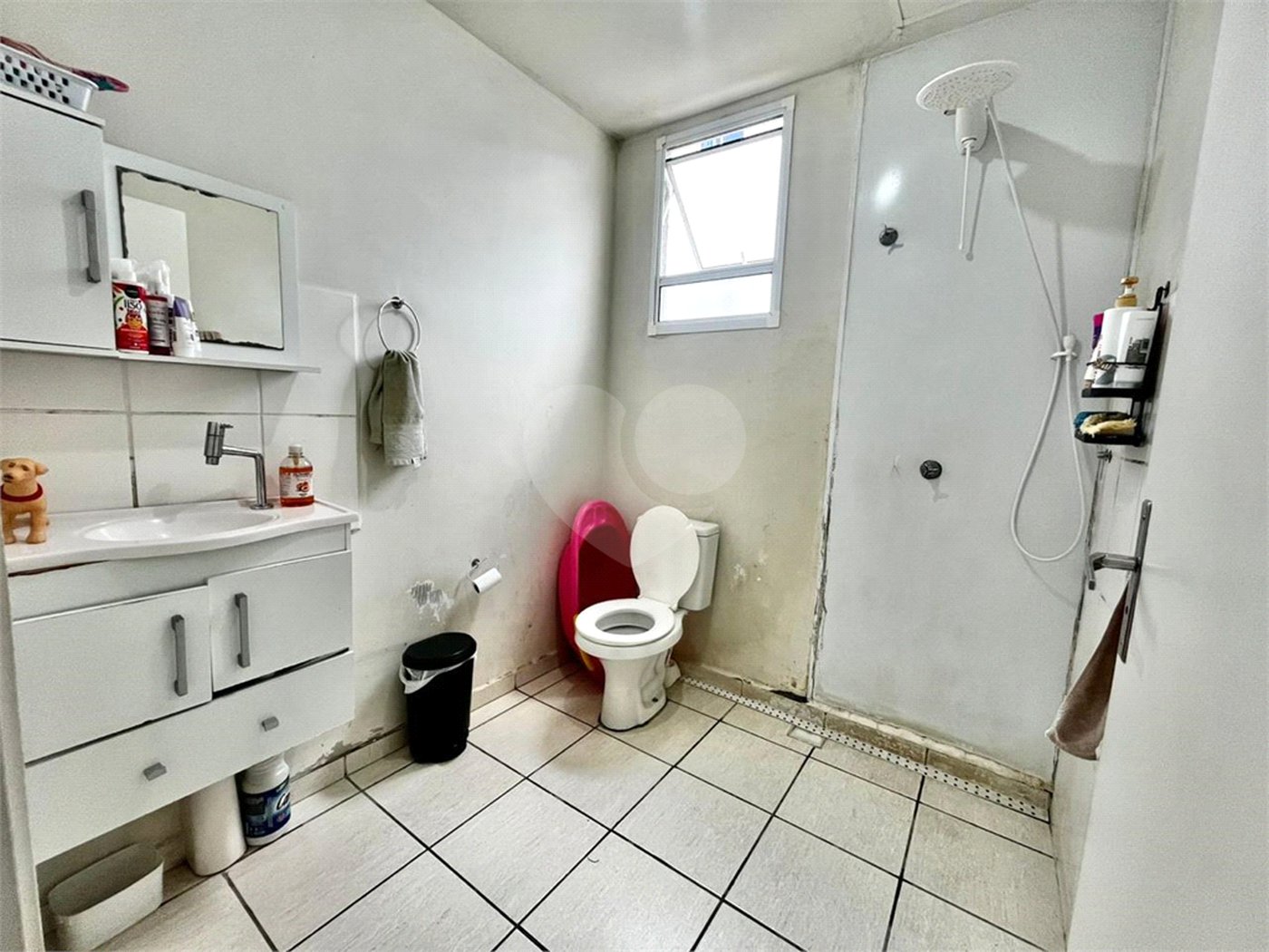 Casa à venda com 2 quartos, sendo 1 suíte,  no condomínio Residencial Jasmin, Itapetininga - SP