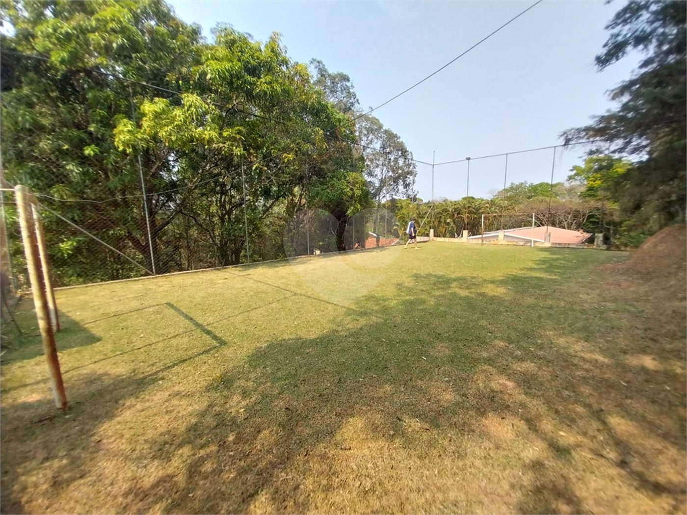 Chácara à venda ou para alugar com 3 quartos, sendo 1 suíte, em Chácaras Polozzi, Louveira, SP