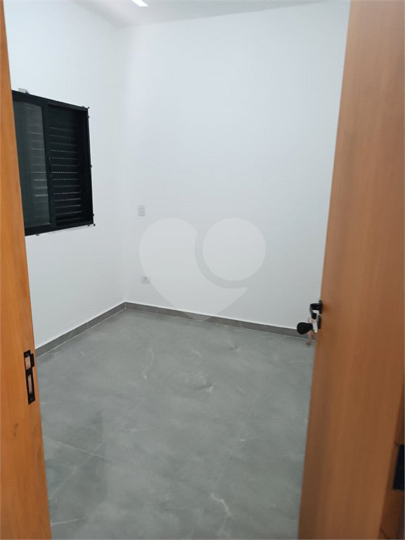 Casa à venda com 3 quartos, sendo 1 suíte, no condomínio Residencial Jardins da Catalunha, Atibaia - SP