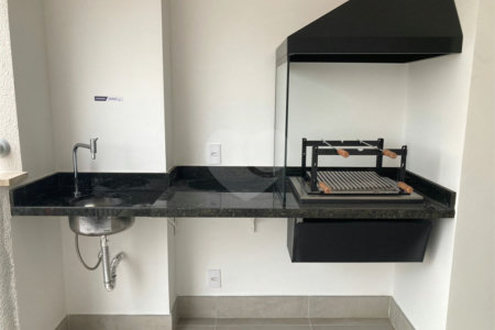 Apartamento à venda com 2 quartos, sendo 1 suíte,  em Vila Dom Pedro I, São Paulo, SP
