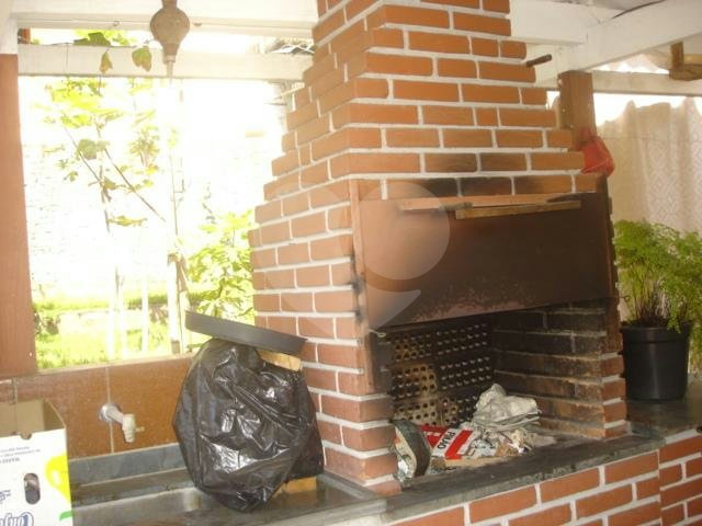 Sobrado à venda com 3 quartos, sendo 2 suítes,  em Vila Irmãos Arnoni, São Paulo, SP