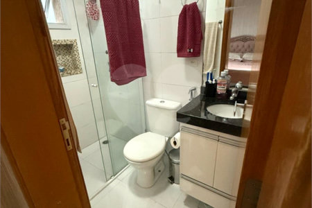 Casa à venda com 3 quartos, sendo 1 suíte, no condomínio Praça Leão, São Paulo - SP