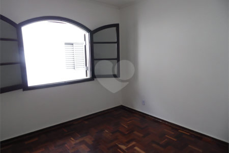 Casa à venda com 5 quartos, sendo 3 suítes, em Vila São Francisco, São Paulo, SP