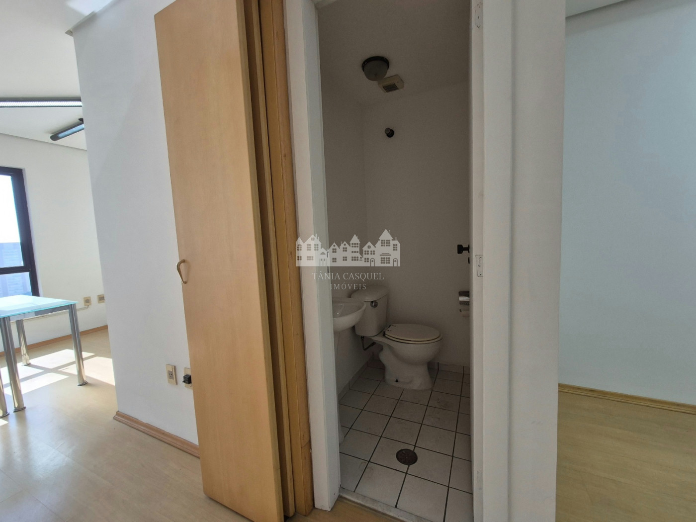 Sala Comercial à Venda no Edifício Paulista Tower – Rua Vergueiro, próximo ao Metrô Ana Rosa