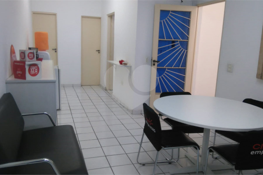 Prédio à venda com 3 quartos em Santana, São Paulo, SP