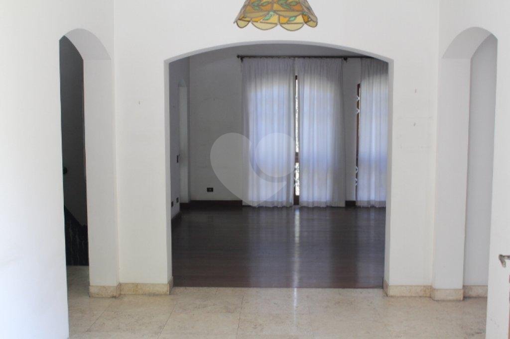 Casa Térrea à venda ou para alugar com 6 suítes em Vila Tramontano, São Paulo, SP