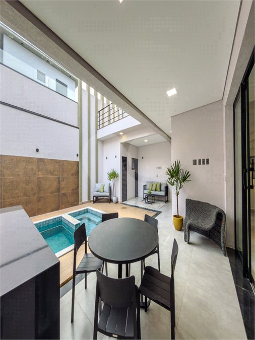 Casa à venda com 3 suítes no condomínio Jardim Residencial Dona Maria José, Indaiatuba - SP