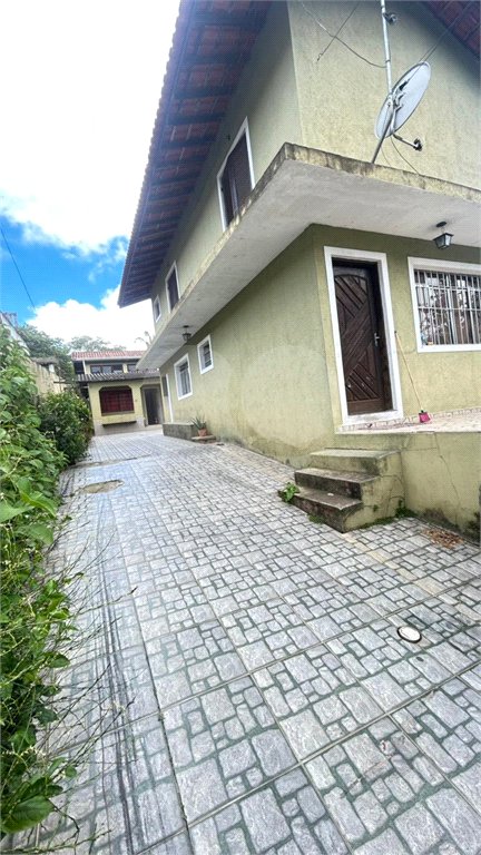 Sobrado à venda com 5 quartos em Pununduva, Cotia, SP