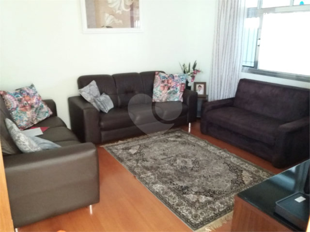 Sobrado à venda com 3 quartos, sendo 1 suíte,  em Mooca, São Paulo, SP