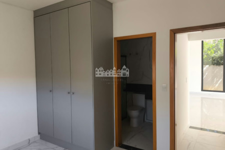 Casa à venda com 4 suítes no condomínio Shambala 2, Atibaia - SP