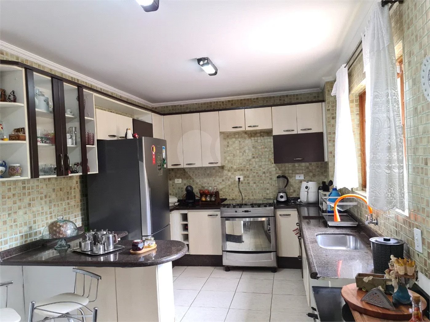 Casa à venda na Vila Esperança com 230m² 3 dormitórios 1 suíte 3 banheiros 3 vagas