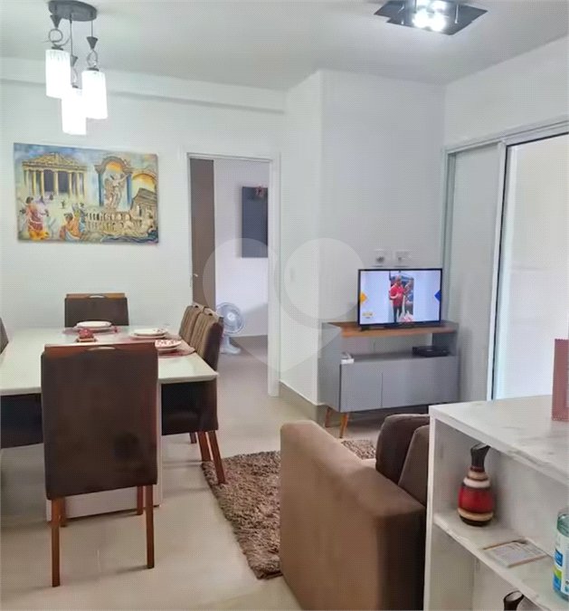 Apartamento com uma suíte para locação ao lado do Shopping Metrô Tatuapé. SP