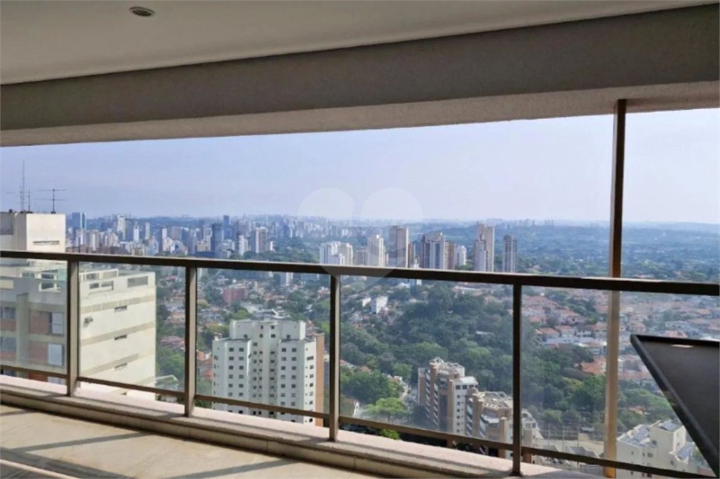 Apartamento à venda com 3 suítes em Sumarezinho, São Paulo, SP
