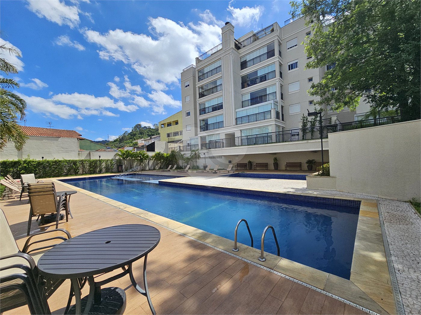 Apartamento à venda com 3 quartos, sendo 2 suítes, em Tremembé, São Paulo, SP
