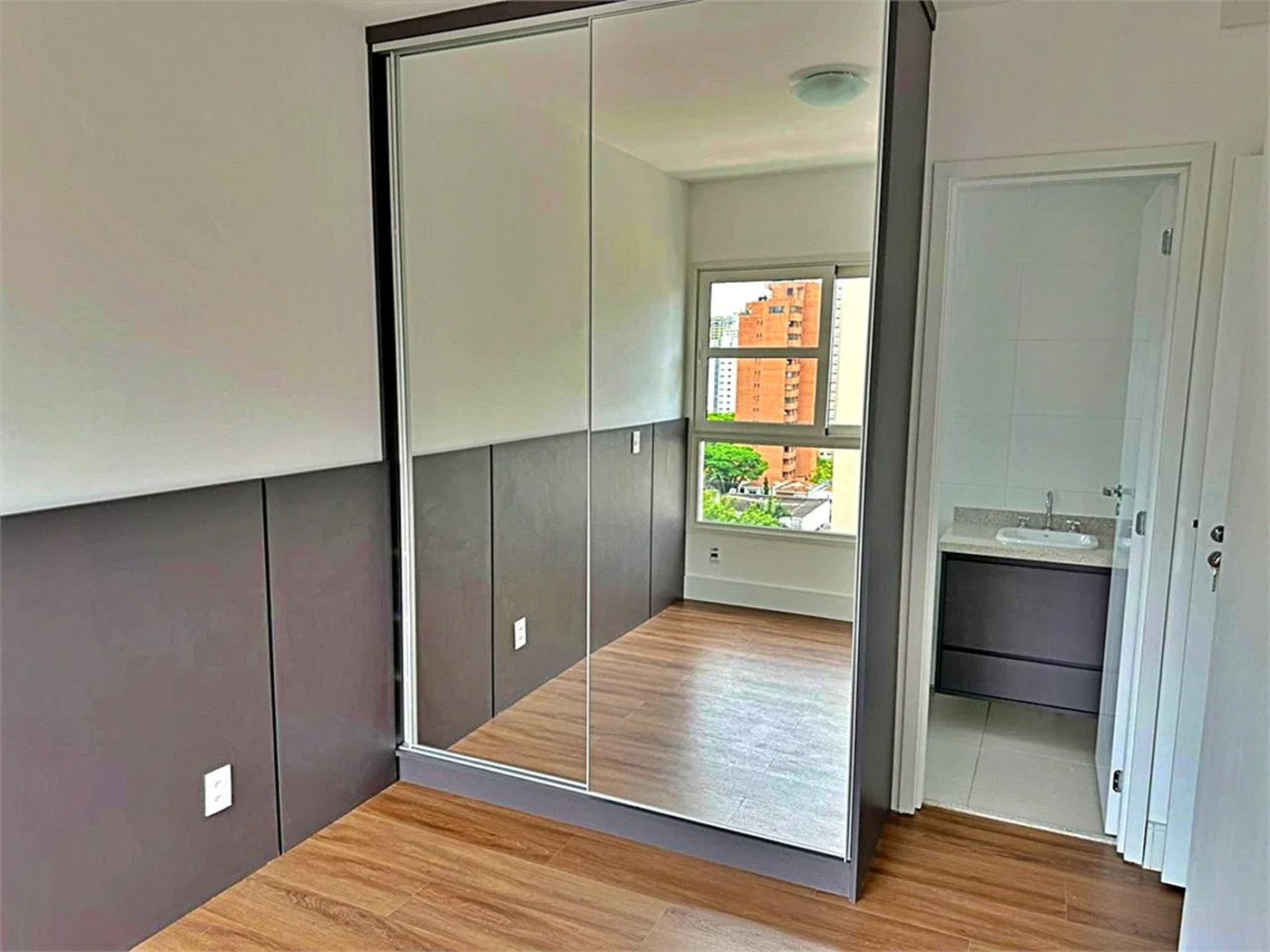 Apartamento à venda com 2 quartos, sendo 1 suíte, em Brooklin Paulista, São Paulo, SP