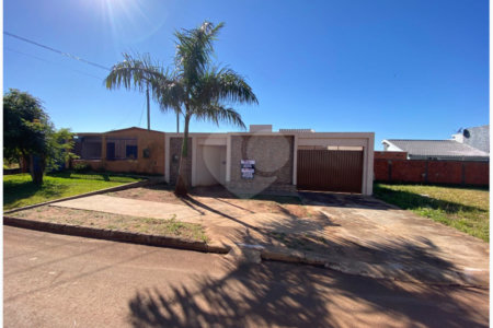 Casa à venda com 3 quartos, sendo 1 suíte, em Jardim Primavera I, Ponta Porã, MS