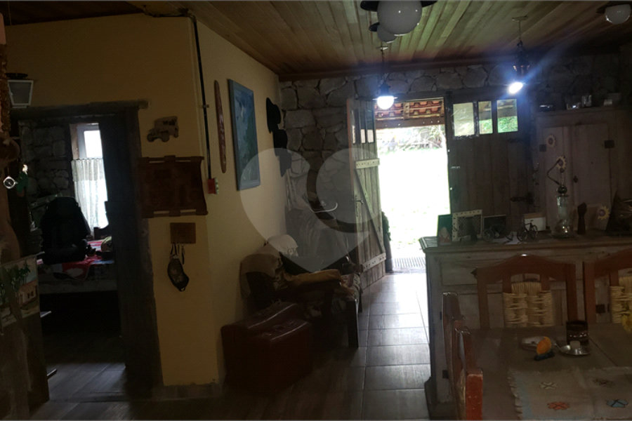 Casa à venda com 4 quartos, sendo 1 suíte, em Serra da Cantareira, Mairiporã, SP