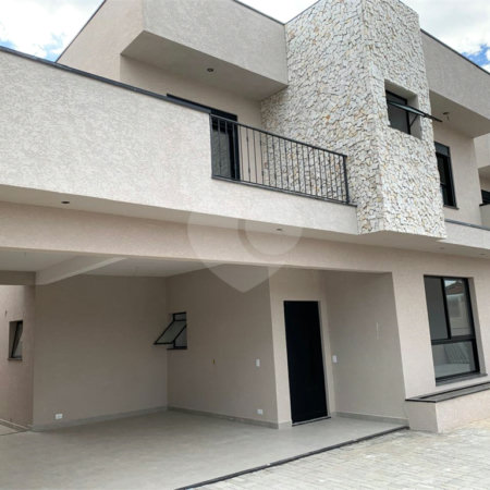 Casa à venda com 3 suítes no condomínio Residencial Celina, Atibaia - SP