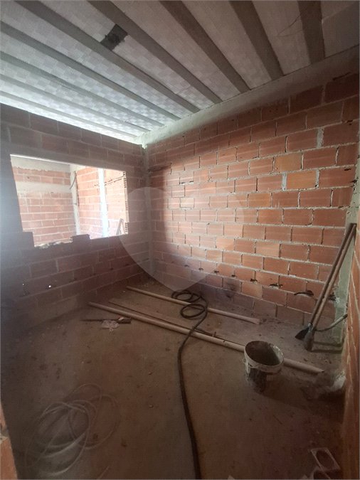 Casa à venda com 2 quartos, sendo 1 suíte,  no condomínio Campina Grande, Rio de Janeiro - RJ