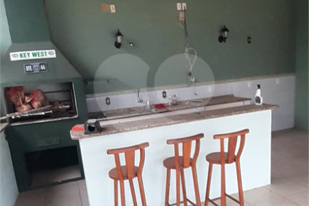Casa à venda com 5 quartos, sendo 1 suíte, no Centro, Bom Jesus dos Perdões, SP