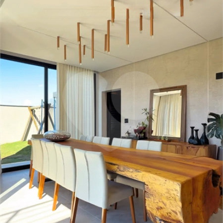 Casa à venda com 3 suítes no condomínio Figueira Garden, Atibaia - SP